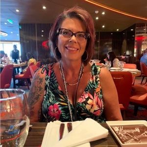 Meet your Posher, Christine